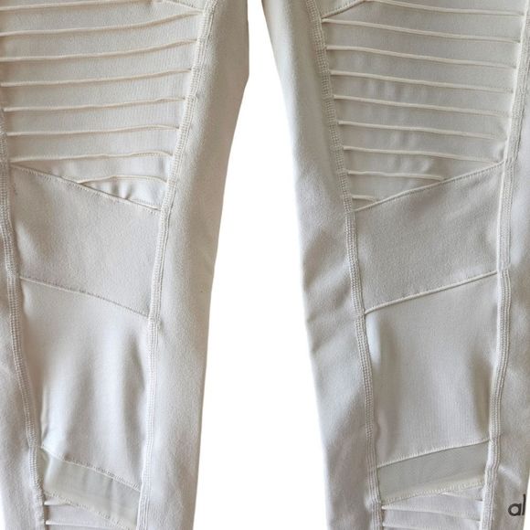 Alo Yoga High Waist Moto Biker Legging Pants Size Medium Light Cream. - Picture 9 of 16